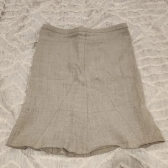 BCBGMaxAzria Gray Knee-Length Pencil Skirt Size 2 - Picture 1 of 10